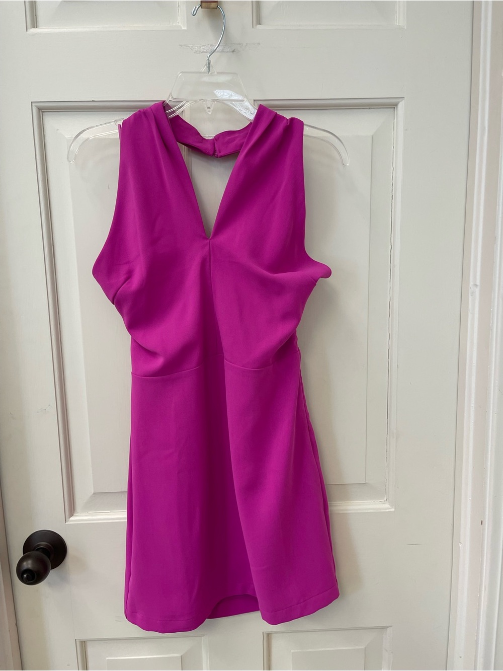 TCEC Sleeveless V-Neck Mini Dress in Fuchsia